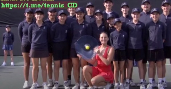 Теннис.  Украинка Костюк и россиянка Грачева не стали пожимать друг другу руки и фотографироваться вместе
 