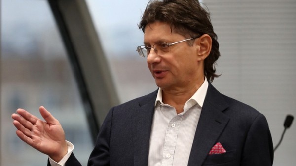 Футбол. Леонид Федун: Гончаренко выжимает из игроков все, что можно. Он молодец
Футбол. Леонид Федун: Гончаренко выжимает из игроков все, что можно. Он молодец