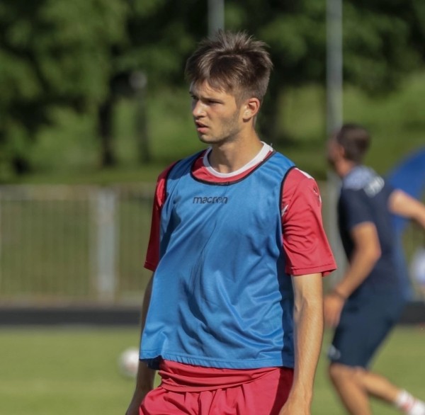 Футбол.  17-летний Тимофей Мартынов — автор первого гола высшей лиги-2023. Он эффектно забил "Славии" в девятку
  