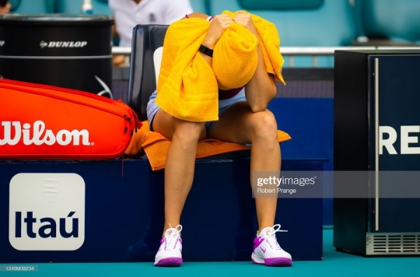 Теннис. Лукашенко о Соболенко: проиграла вчера, шесть двойных ошибок, в корт вообще мало попадала. Я еще с ней буду разбираться
Теннис. Лукашенко о Соболенко: проиграла вчера, шесть двойных ошибок, в корт вообще мало попадала. Я еще с ней буду разбираться