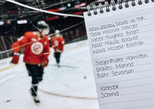 Хоккей. НХЛ. Егор Шарангович не участвовал в тренировке "Нью-Джерси" перед матчем с "Торонто"
Хоккей. НХЛ. Егор Шарангович не участвовал в тренировке "Нью-Джерси" перед матчем с "Торонто"