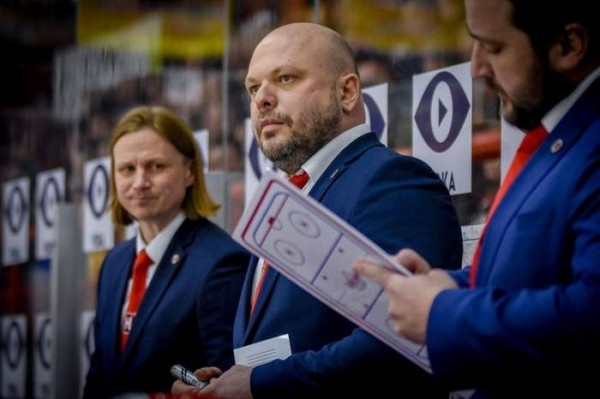 Хоккей.  Евгений Летов: перевернуть серию с 0-2 будет сложно, но вполне реально
 