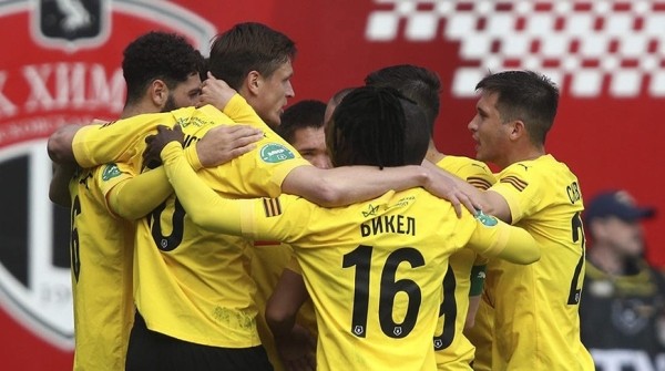 Футболисты "Химок" победили московское "Торпедо" в чемпионате России Футболисты "Химок" победили московское "Торпедо" в чемпионате России