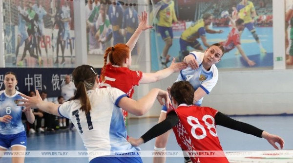 Гандболистки сборной Беларуси победили на старте турнира в Минске