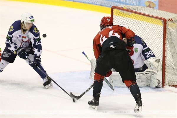 ФОТОФАКТ: Заключительный матч белорусской хоккейной экстралиги сезона-2022/23 проходит в Гродно