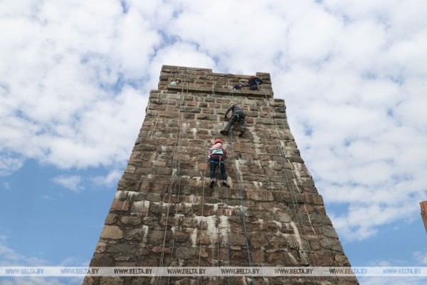 ФОТОФАКТ: В Могилевской области проходит тренировка и отбор альпинистов для восхождения на пик Ленина ФОТОФАКТ: В Могилевской области проходит тренировка и отбор альпинистов для восхождения на пик Ленина