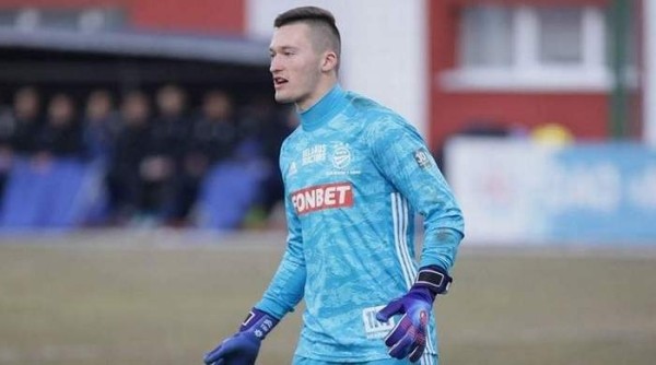 Футбол. Андрей Кудравец продлил контракт с БАТЭ до конца 2024 года
Футбол. Андрей Кудравец продлил контракт с БАТЭ до конца 2024 года