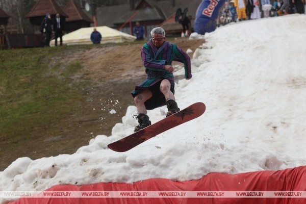 ФОТОФАКТ: В комплексе "Логойск" состоялось закрытие горнолыжного сезона