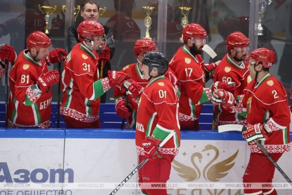 Хоккейная команда Президента в 14-й раз стала победителем любительского турнира Хоккейная команда Президента в 14-й раз стала победителем любительского турнира