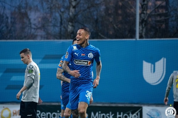 Футбол.  Чемпионат Беларуси. 6-й тур. Минское "Динамо" сыграет с "Неманом", БАТЭ и "Торпедо" проведут матчи. Онлайн — в 14.00
  