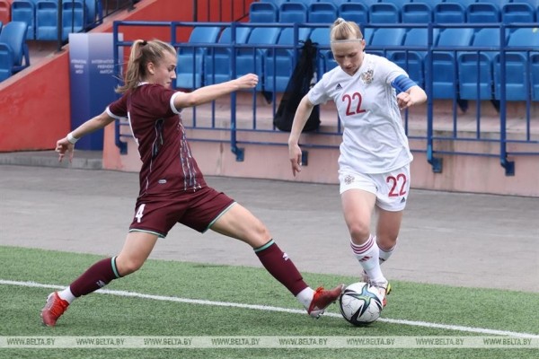 Белорусские футболистки уступили россиянкам в товарищеском матче