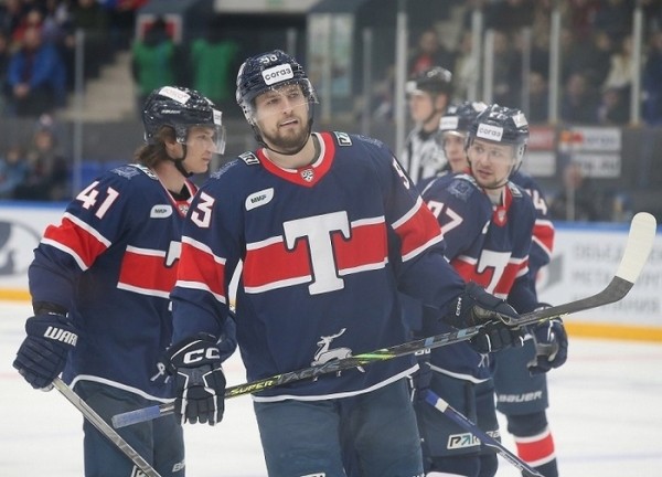 Хоккей.  Андрей Белевич: в первый же день Ларионов увидел, что на кухне в раздевалке стоит сахар. Он его выкинул в мусорку
&nbsp;