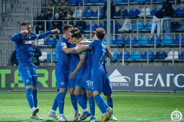 Футбол. Минское "Динамо" обыграло "Нафтан", добыв пятую победу подряд
Футбол. Минское "Динамо" обыграло "Нафтан", добыв пятую победу подряд