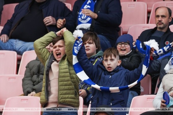 ФОТОФАКТ: Футболисты "Славии" одержали первую победу в чемпионате Беларуси по футболу ФОТОФАКТ: Футболисты "Славии" одержали первую победу в чемпионате Беларуси по футболу