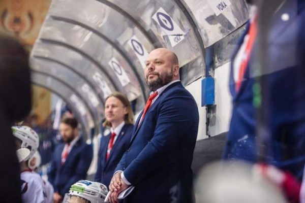 Хоккей.  Евгений Летов: наш натиск заставил "Металлург" в некоторых моментах раскрываться, мы этим воспользовались
 