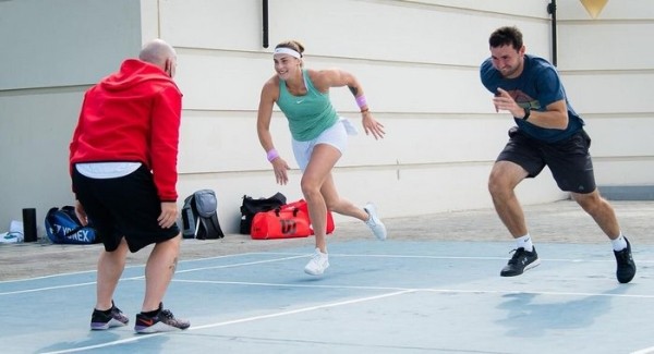 Теннис. Вероника Степанова: "группа поддержки" Арины Соболенко — это практически состав личной команды Йоханнеса Клебо!
Теннис. Вероника Степанова: "группа поддержки" Арины Соболенко — это практически состав личной команды Йоханнеса Клебо!