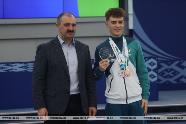 В НОК Беларуси чествовали призеров Вторых зимних Игр "Дети Азии" В НОК Беларуси чествовали призеров Вторых зимних Игр "Дети Азии"