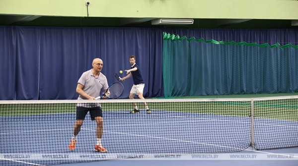 ФОТОФАКТ: В Минске завершился теннисный турнир на Кубок посольства России ФОТОФАКТ: В Минске завершился теннисный турнир на Кубок посольства России