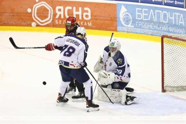 ФОТОФАКТ: Заключительный матч белорусской хоккейной экстралиги сезона-2022/23 проходит в Гродно
