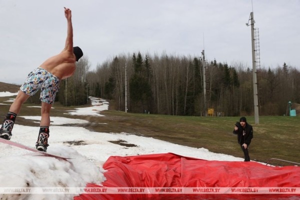 ФОТОФАКТ: В комплексе "Логойск" состоялось закрытие горнолыжного сезона