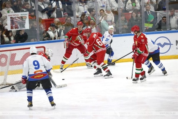 Хоккейная команда Президента в 14-й раз стала победителем любительского турнира Хоккейная команда Президента в 14-й раз стала победителем любительского турнира