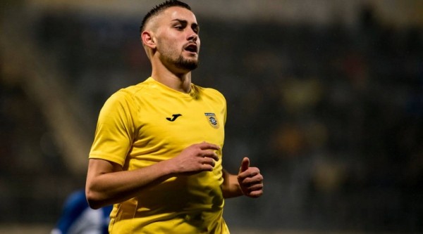 Футбол.  Источник: "Шахтер" должен Дарио Колобаричу более 640 тысяч евро, Эзе Океухи — более 240 тысяч долларов
 