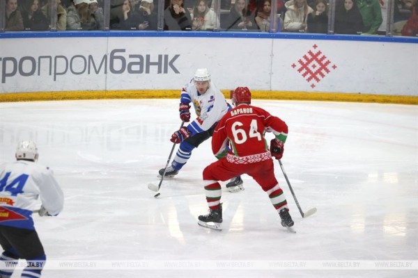 Хоккейная команда Президента в 14-й раз стала победителем любительского турнира Хоккейная команда Президента в 14-й раз стала победителем любительского турнира