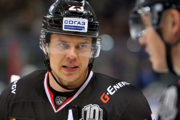 Хоккей.  Источник: Андрей Стась покинет "Трактор"
 