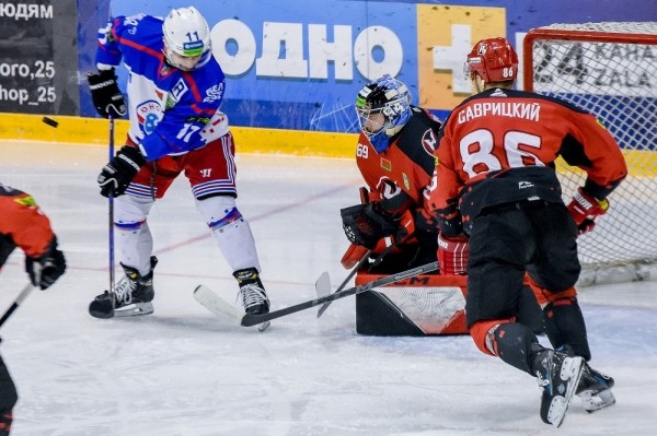 Хоккей.  Betera-Экстралига. Полуфинал. "Неман" не позволил "Юности" закрыть серию в пятом матче, добыв вторую победу подряд
 