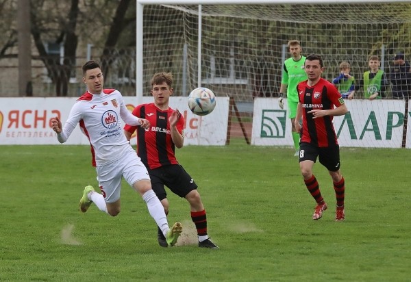 Футбол. Иван Биончик: о каком ярком футбол можно говорить, если мы играем на огороде?
Футбол. Иван Биончик: о каком ярком футбол можно говорить, если мы играем на огороде?