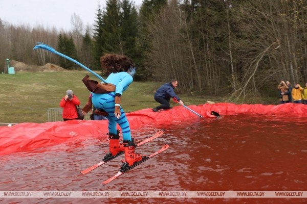 ФОТОФАКТ: В комплексе "Логойск" состоялось закрытие горнолыжного сезона