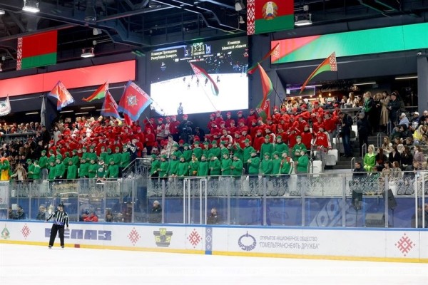 Хоккейная команда Президента в 14-й раз стала победителем любительского турнира Хоккейная команда Президента в 14-й раз стала победителем любительского турнира