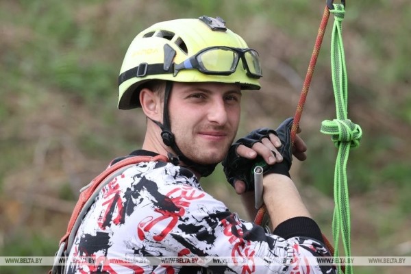 ФОТОФАКТ: В Могилевской области проходит тренировка и отбор альпинистов для восхождения на пик Ленина ФОТОФАКТ: В Могилевской области проходит тренировка и отбор альпинистов для восхождения на пик Ленина