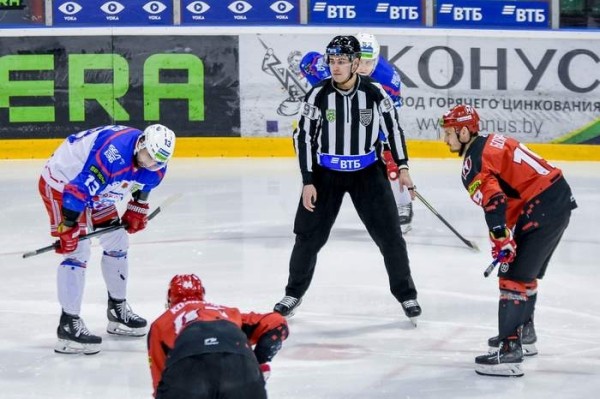 Хоккей. Betera-Экстралига. "Неман" — "Юность": седьмой матч полуфинальной серии пройдет 8 апреля, старт в 13.55
Хоккей. Betera-Экстралига. "Неман" — "Юность": седьмой матч полуфинальной серии пройдет 8 апреля, старт в 13.55