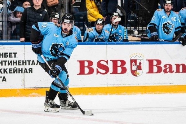 Хоккей.  Источник: "Авангард" проявляет активный интерес к нападающему минского "Динамо" Владимиру Алистрову
 