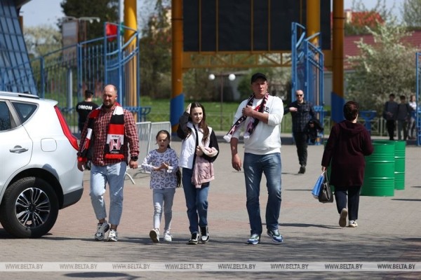 Праздник хоккея в Гродно: через несколько часов станет известен чемпион Беларуси