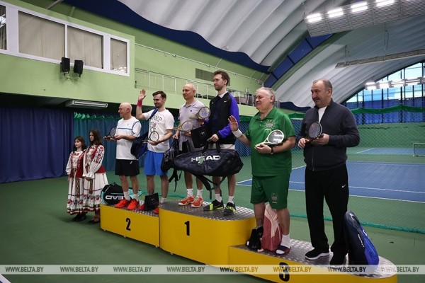 ФОТОФАКТ: В Минске завершился теннисный турнир на Кубок посольства России ФОТОФАКТ: В Минске завершился теннисный турнир на Кубок посольства России