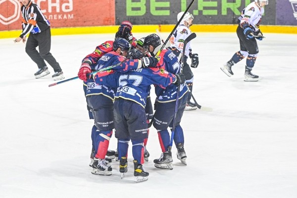 Хоккей.  Betera-Экстралига. "Металлург" в третий раз обыграл "Шахтер". "Волки" в шаге от выхода в финал плей-офф
 