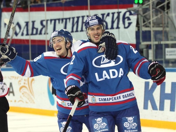 Хоккей. Тольяттинская "Лада" официально вернулась в КХЛ: в сезоне-2023/24 в лиге сыграют 23 команды
Хоккей. Тольяттинская "Лада" официально вернулась в КХЛ: в сезоне-2023/24 в лиге сыграют 23 команды