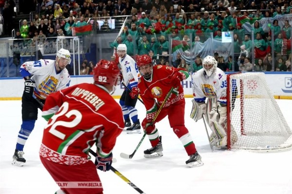 Хоккейная команда Президента в 14-й раз стала победителем любительского турнира Хоккейная команда Президента в 14-й раз стала победителем любительского турнира