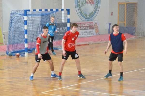 Гандбол. В регламенте женского чемпионата страны будет предписание по принципу защиты в первые 15 минут игры
Гандбол. В регламенте женского чемпионата страны будет предписание по принципу защиты в первые 15 минут игры