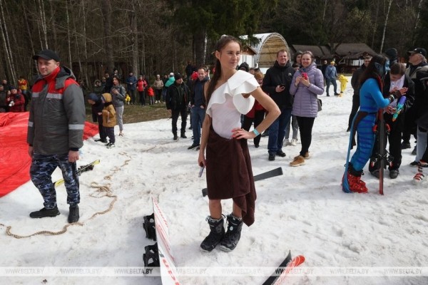 ФОТОФАКТ: В комплексе "Логойск" состоялось закрытие горнолыжного сезона