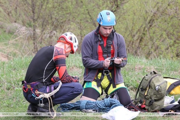 ФОТОФАКТ: В Могилевской области проходит тренировка и отбор альпинистов для восхождения на пик Ленина ФОТОФАКТ: В Могилевской области проходит тренировка и отбор альпинистов для восхождения на пик Ленина