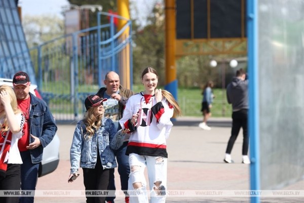 "Только "Неман"! Только победа!" Гродненские болельщики ждут финального матча с "Металлургом" "Только "Неман"! Только победа!" Гродненские болельщики ждут финального матча с "Металлургом"