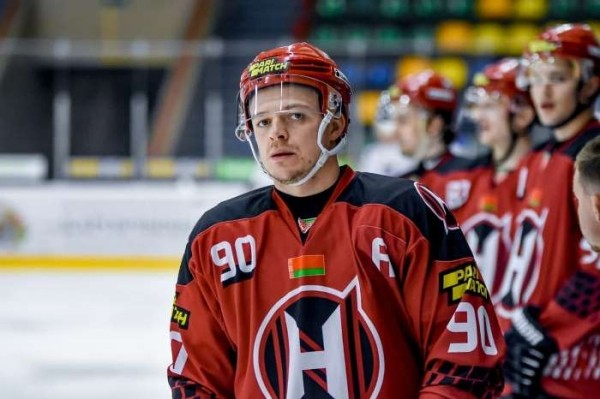 Хоккей.  Betera-Экстралига. Никита Ремезов: в финале сойдутся две атакующие команды, и там все будет зависеть от нюансов
 