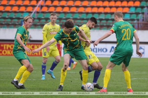Футболисты "Немана" сыграли вничью с БАТЭ в домашнем полуфинале Кубка Беларуси