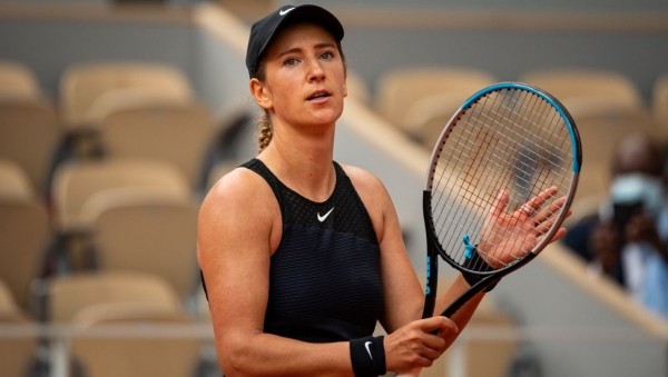 Теннис.  Виктория Азаренко в двух сетах проиграла 54-й ракетке мира во втором круге турнира в Мадриде
 