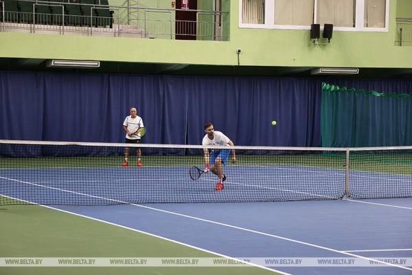 ФОТОФАКТ: В Минске завершился теннисный турнир на Кубок посольства России ФОТОФАКТ: В Минске завершился теннисный турнир на Кубок посольства России