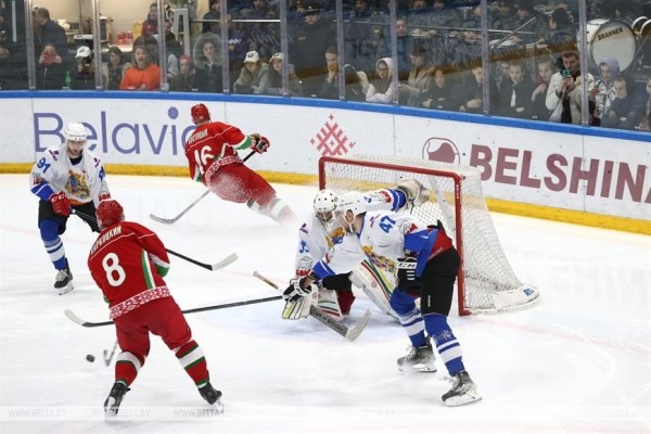 Хоккейная команда Президента в 14-й раз стала победителем любительского турнира Хоккейная команда Президента в 14-й раз стала победителем любительского турнира