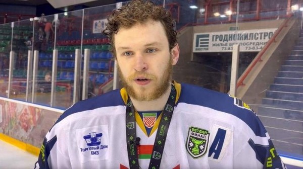 Хоккей. Сергей Кузнецов о праздновании победы: шампусик. Жаль только, что долго ехать придется
Хоккей. Сергей Кузнецов о праздновании победы: шампусик. Жаль только, что долго ехать придется